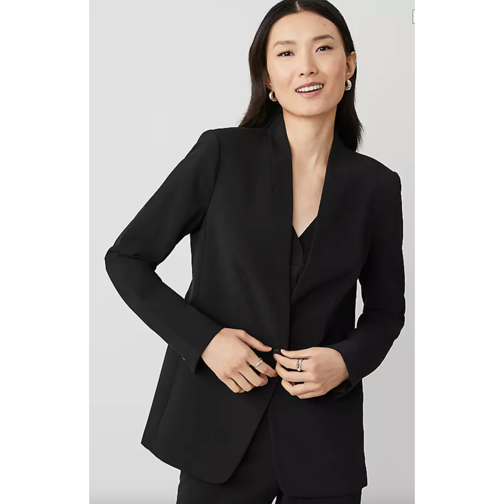 NEW ANN TAYLOR BLACK LONG COLLARLESS FLUID CREPE BLAZER JACKET SZ 0